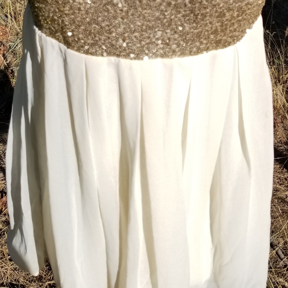 ✨HOST PICK✨ NWT Golden Cocktail Dress - Picture 4 of 5